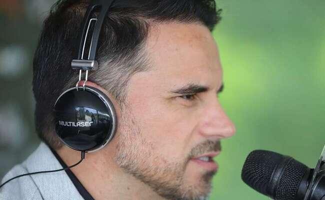 Rodrigo Caetano criticou atuação da arbitragem em Atlético 3 x 1 Santos