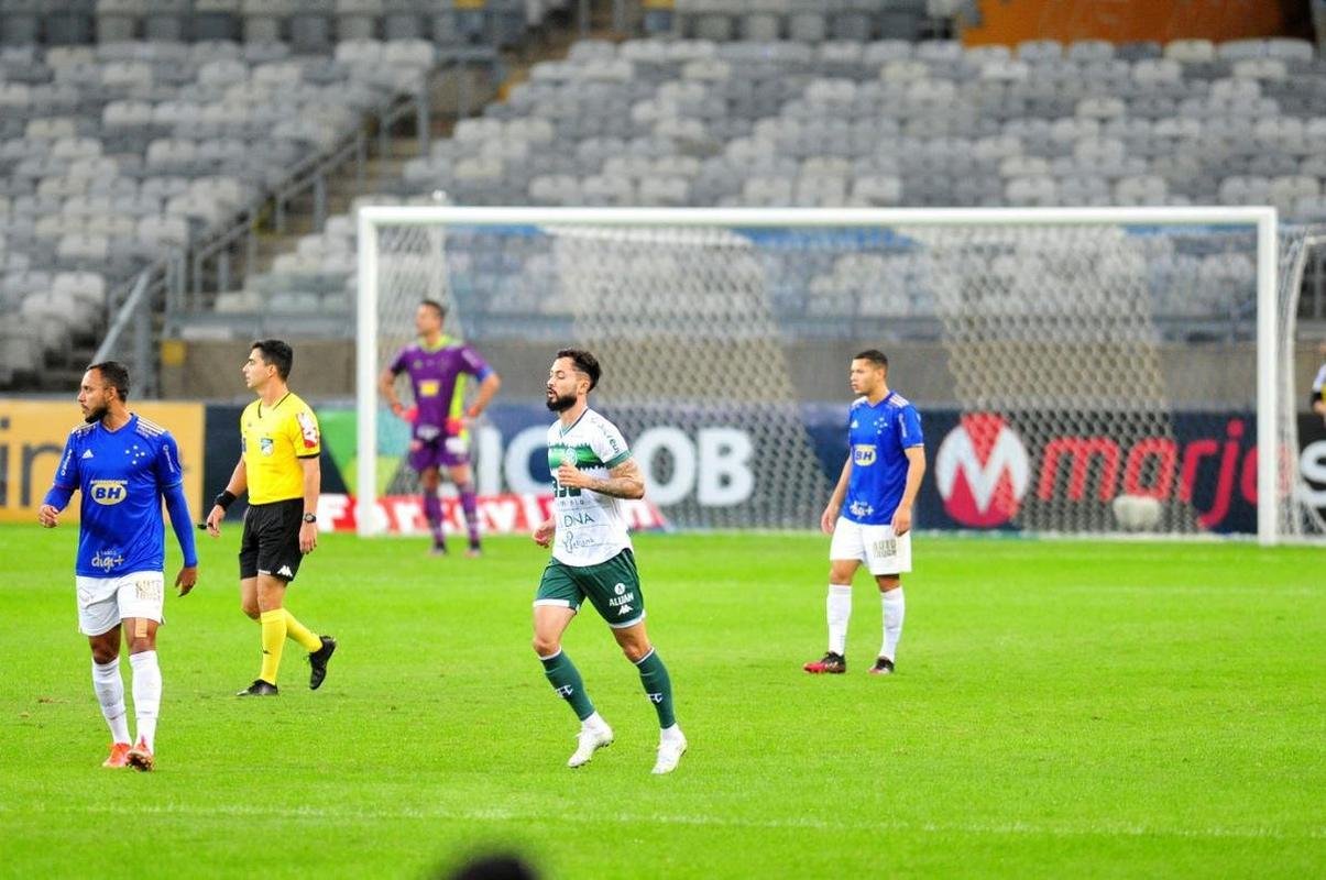 Fotos do jogo entre Cruzeiro e Guarani, no Mineiro, em Belo Horizonte, pela oitava rodada da Srie B do Campeonato Brasileiro de 2021
