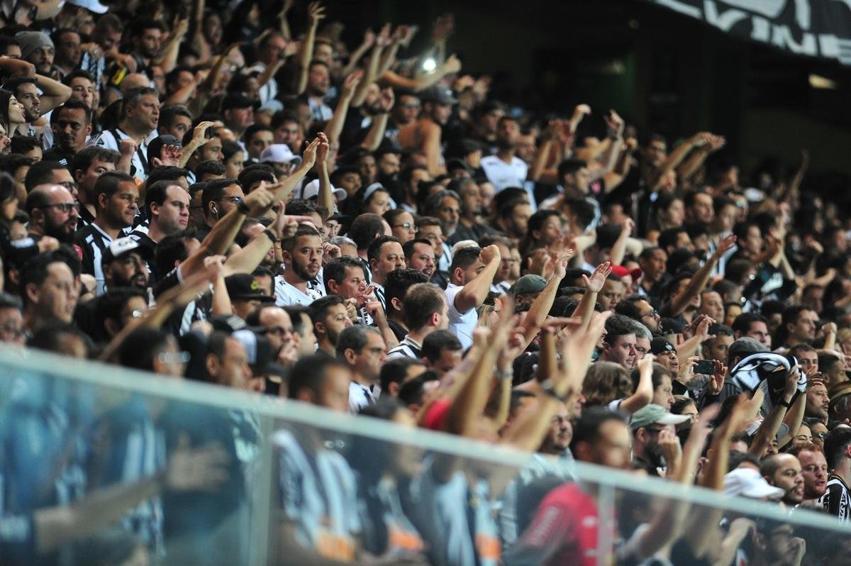 Fotos da torcida do Atltico, no Independncia, durante partida contra o Botafogo pela Sul-Americana