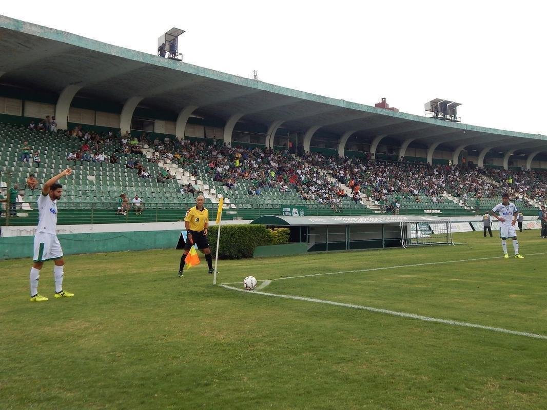 Fotos do jogo entre Guarani e Amrica, no Brinco de Ouro da Princesa, pela 33 rodada da Srie B