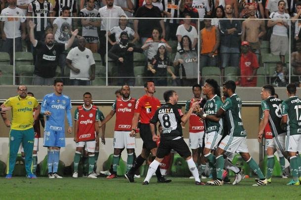 Imagens da partida entre Atltico e Palmeiras, no Independncia, pela 35 rodada do Brasileiro