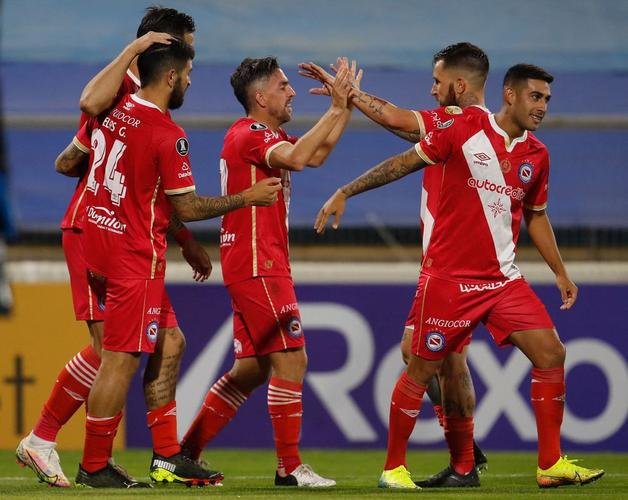 Argentinos Juniors-ARG (Grupo F)