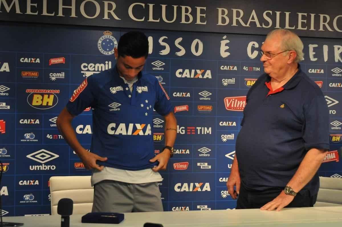 Diogo Barbosa e Hudson foram apresentados pelo presidente Gilvan de Pinho Tavares