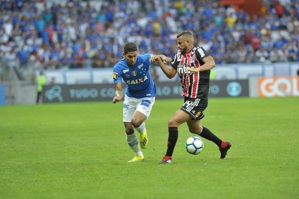 Fotos do jogo entre Cruzeiro e So Paulo