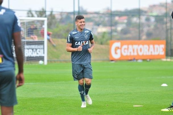 Hulk - lateral-esquerdo do Atltico - 30/04/1999