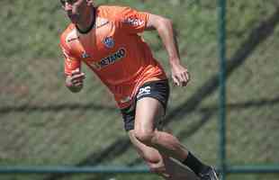 Fotos do primeiro treino de Junior Alonso no retorno ao Atltico