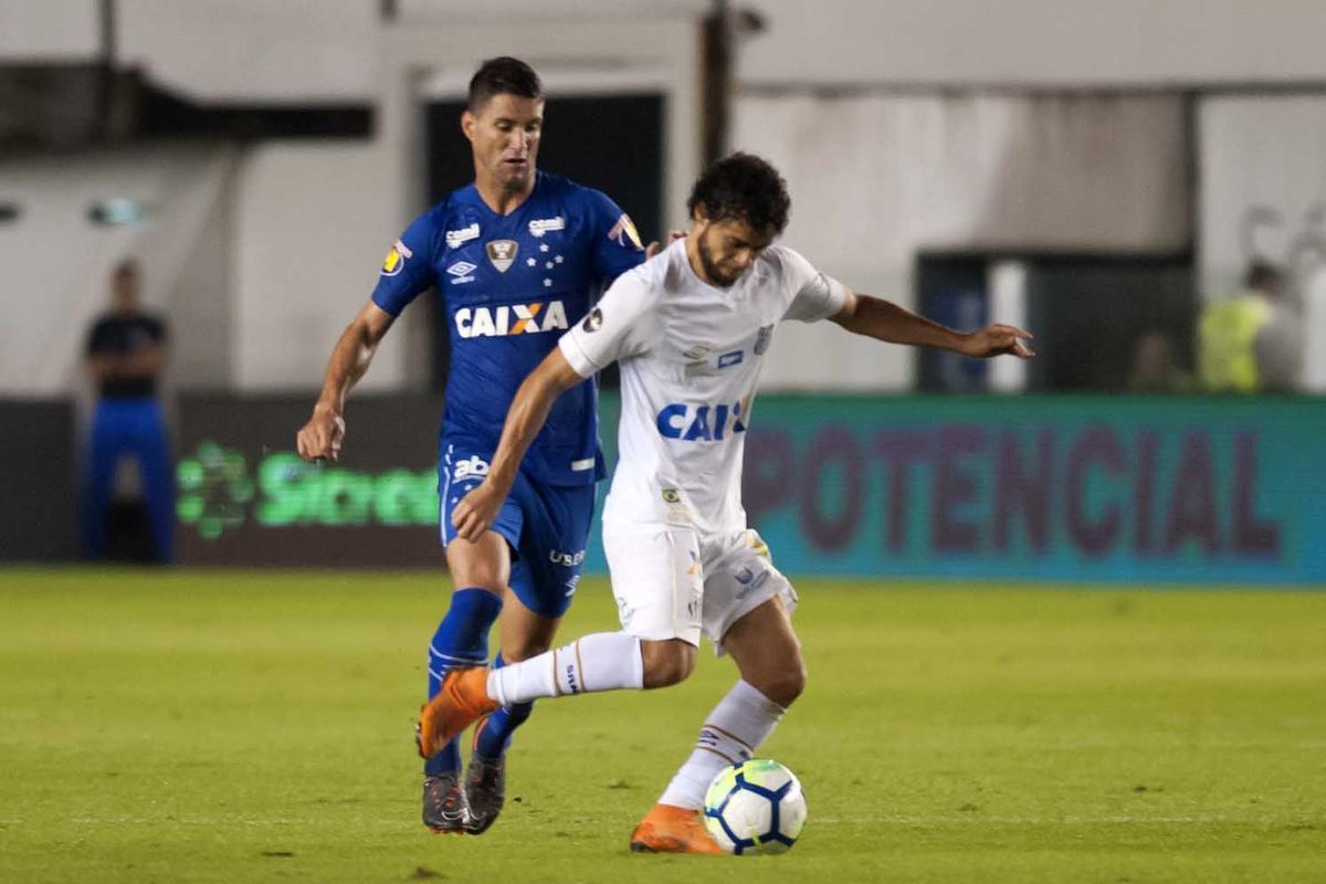 Fotos do jogo entre Santos e Cruzeiro, na Vila Belmiro, pelas quartas de final da Copa do Brasil