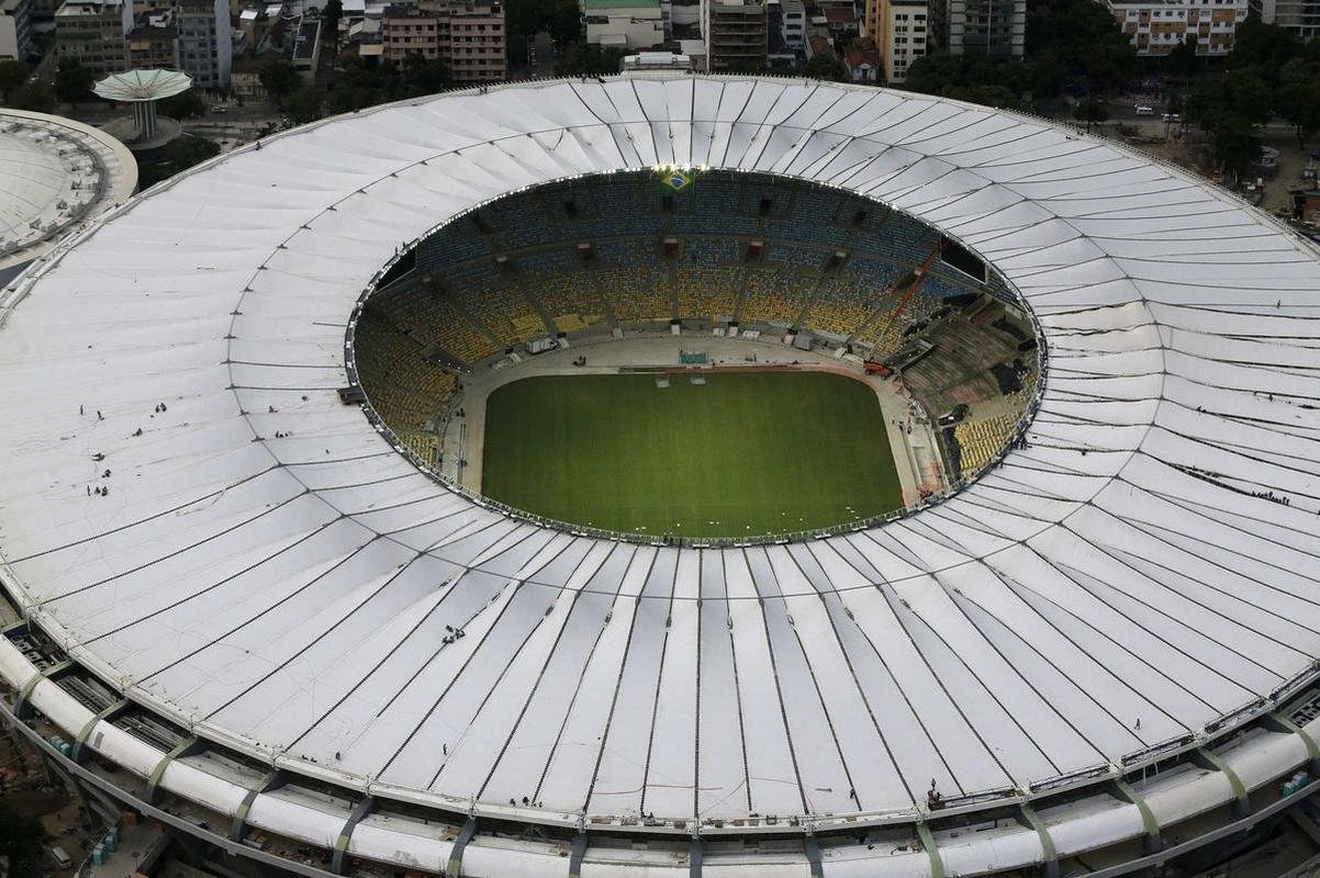 Palco da final das Copas do Mundo de 1950 e 2014, Maracan receber jogos de futebol e ser palco das cerimnias de abertura e encerramento