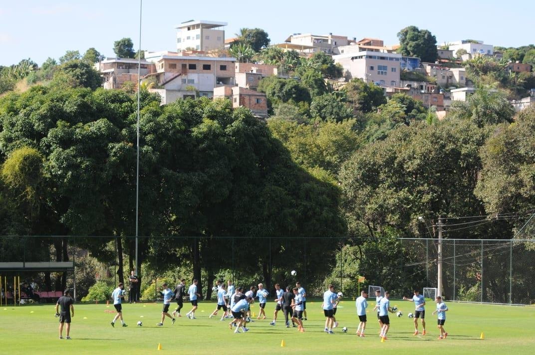 Uruguai trabalhou na manh deste sbado, no CT do Atltico, em Vespasiano
