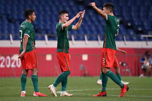 Jogos Olímpicos: Brasil vence o México nos pênaltis e vai em busca