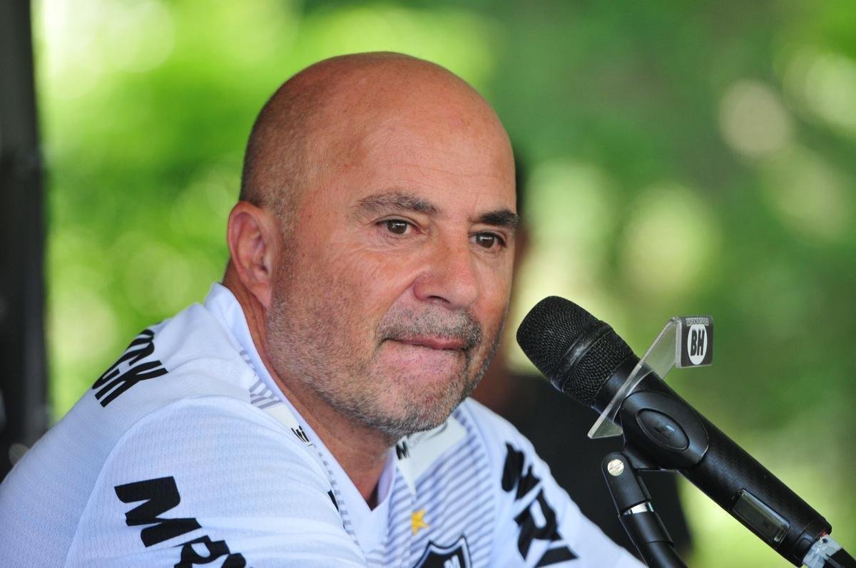 Jorge Sampaoli foi apresentado na tarde desta segunda-feira como novo tcnico do Atltico