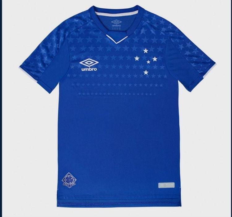 Imagens da camisa principal do Cruzeiro para a temporada 2019