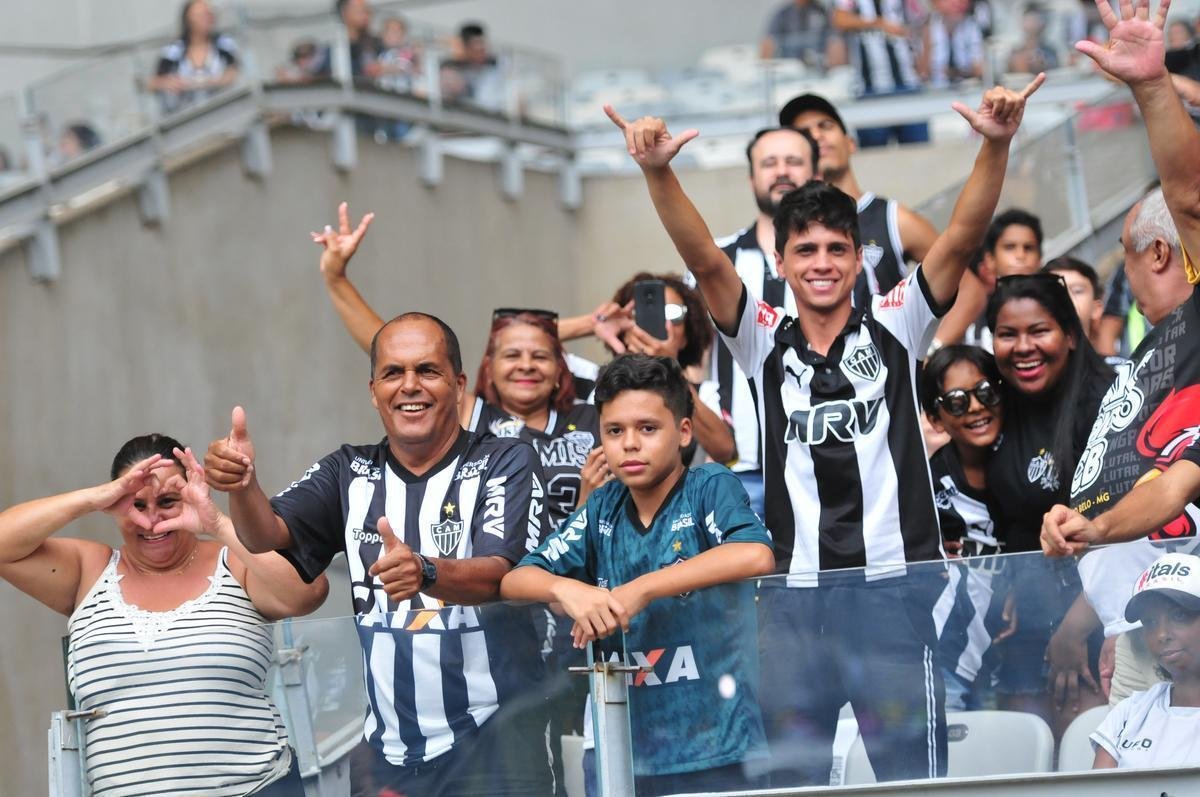 Fotos das torcidas de Atltico e Amrica no clssico deste domingo, no Mineiro, pela 10 rodada do Estadual