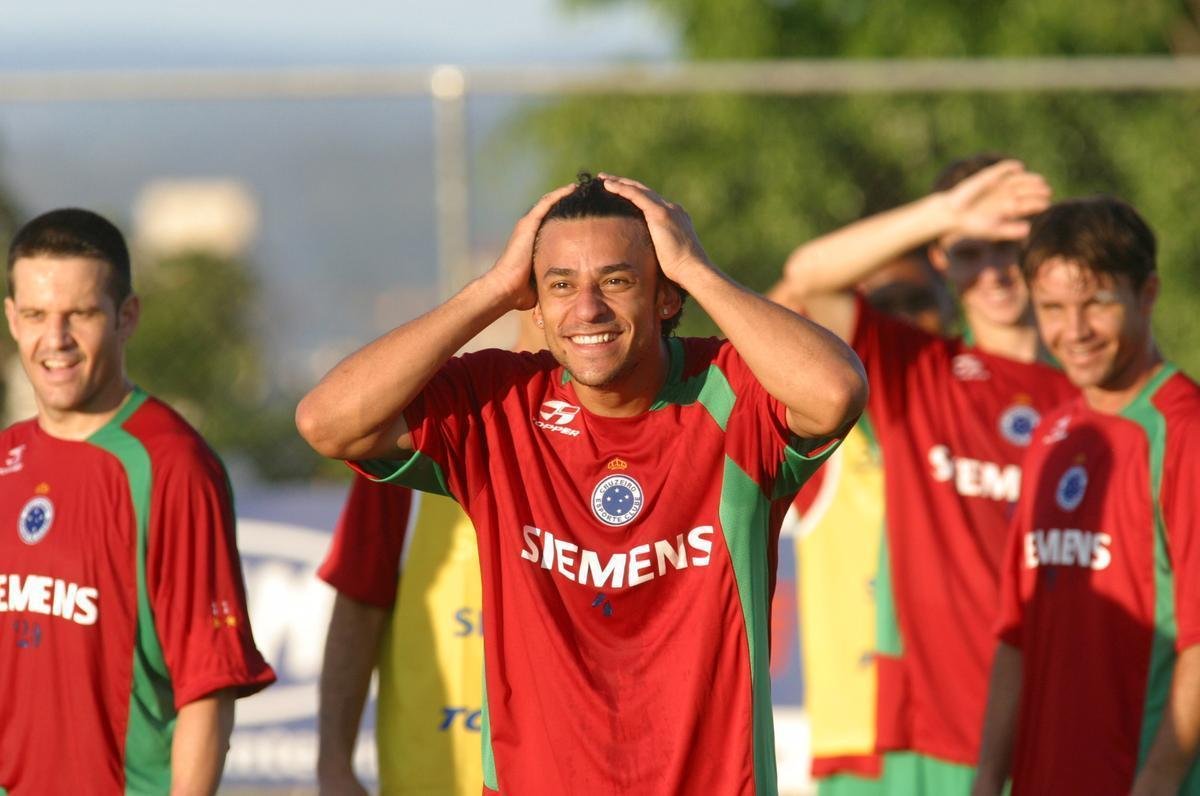 O dia a dia de Fred na Toca da Raposa II entre julho de 2004 e agosto de 2005