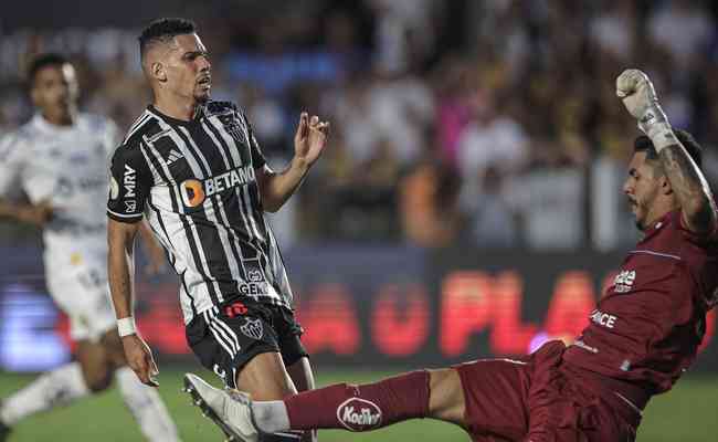 ⚔️ Fim de jogo, #Galo 2x0 Santos ⚽️ Paulinho marcou os dois do #Galo