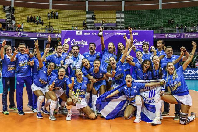 Campeã Cimed mostra nova cara e estreia com vitória sobre Sogipa na  Superliga - 08/11/2010 - UOL Esporte - Vôlei