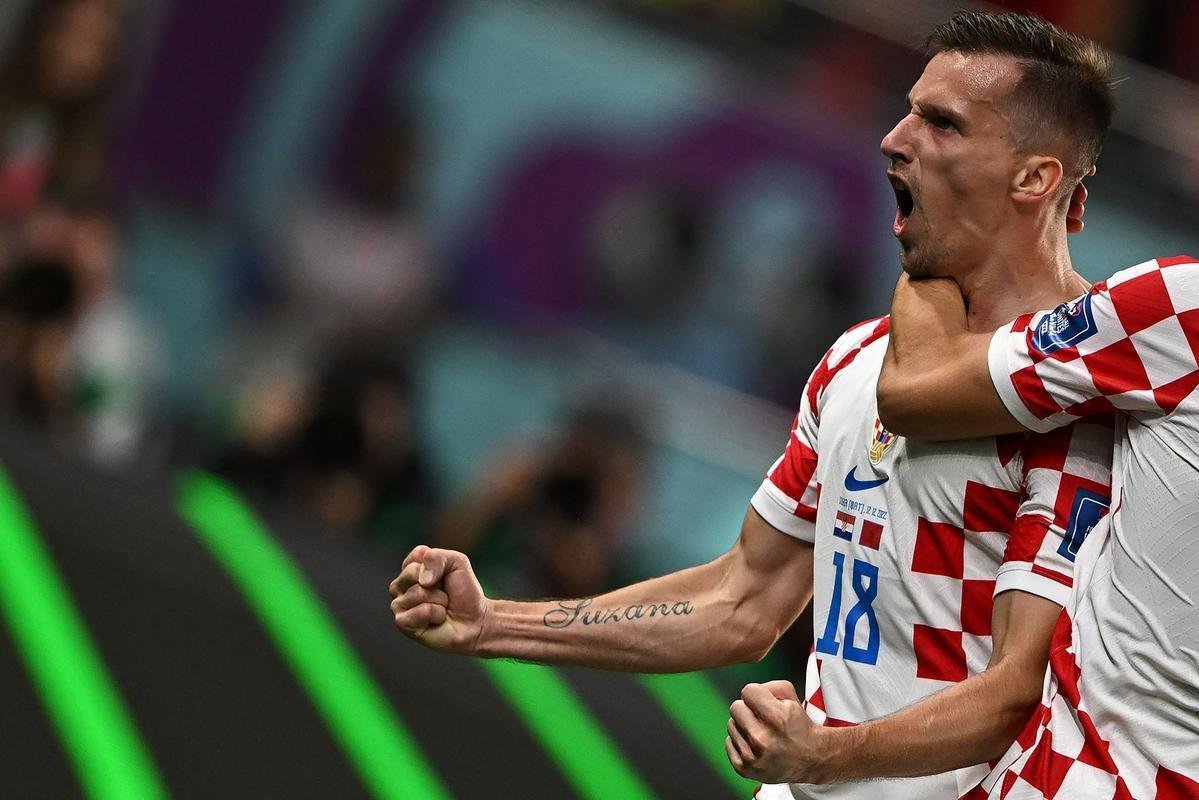Mislav Orsic marcou um golao e recolocou a Crocia em vantagem no duelo com o Marrocos pelo terceiro lugar da Copa do Mundo: 2 a 1
