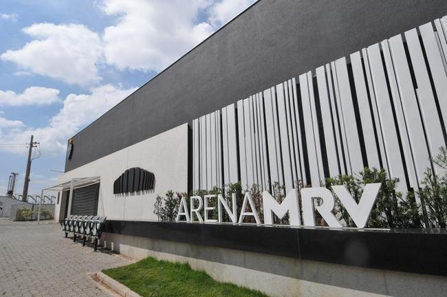 Arena MRV completa um ano de obras neste 20 de abril de 2021. Veja como est� o andamento da constru��o do est�dio do Atl�tico, que tem previs�o de ficar pronto em outubro de 2022. Ser�o 46 mil lugares, 2.333 vagas de estacionamento, 40 bares e 80 camarotes. O empreendimento fica no bairro Calif�rnia, em Belo Horizonte. (Fotos de Gladyston Rodrigues/EM/D. A Press)