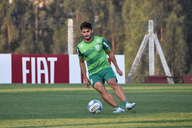 Juan Boselli, meia, contratado no perodo em que Conceio treinou o Amrica