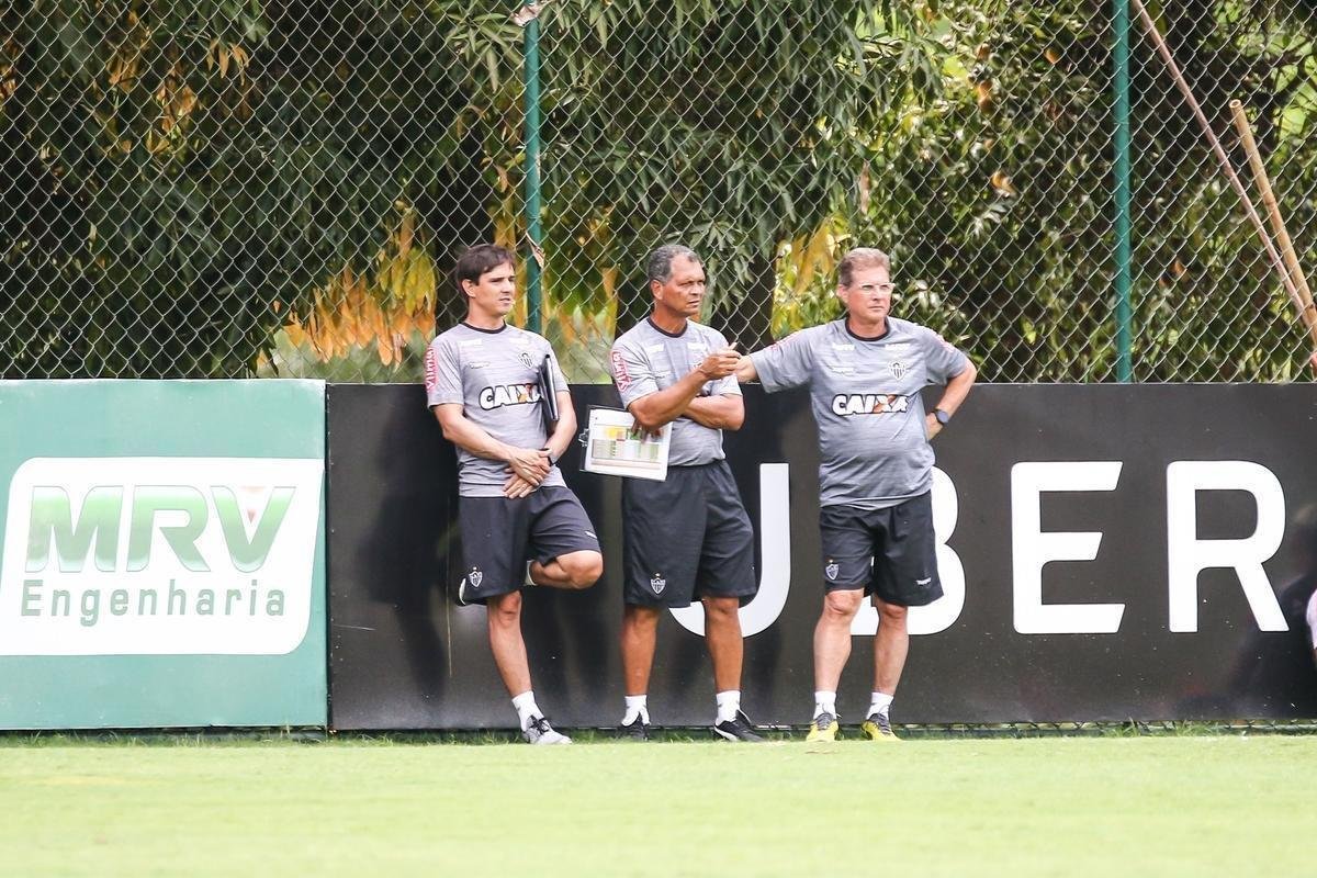 Imagens do jogo-treino do Atltico com o Guarani de Divinpolis
