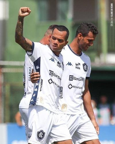 Anderson Ucha (Remo) - Jogou no Cruzeiro em 2009 e 2010