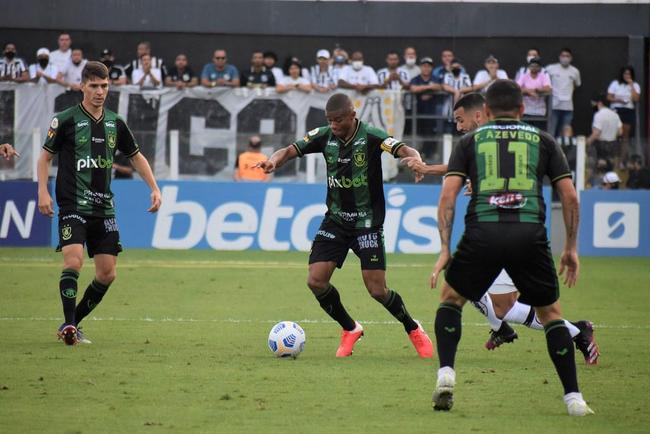 Santos e Amrica se enfrentaram na Vila Belmiro
