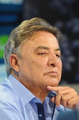 Novo gestor de futebol do Cruzeiro, Zez Perrella deu entrevista nesta sexta-feira, na Toca da Raposa II