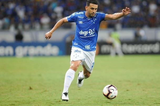 Fotos do jogos entre Cruzeiro e Deportivo Lara no Mineiro