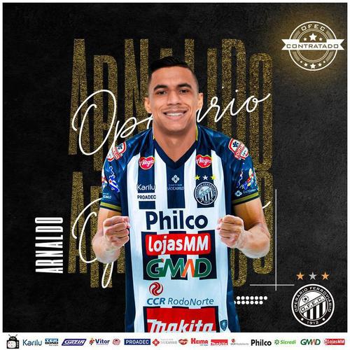 Arnaldo, lateral-direito (Operário)