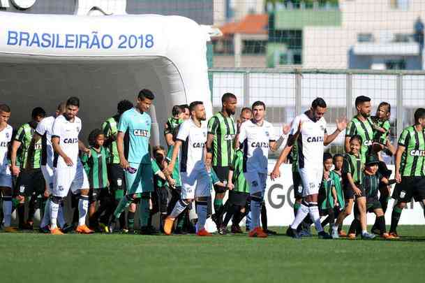 Amrica e Cear se enfrentaram, no Independncia, pela 24 rodada do Campeonato Brasileiro