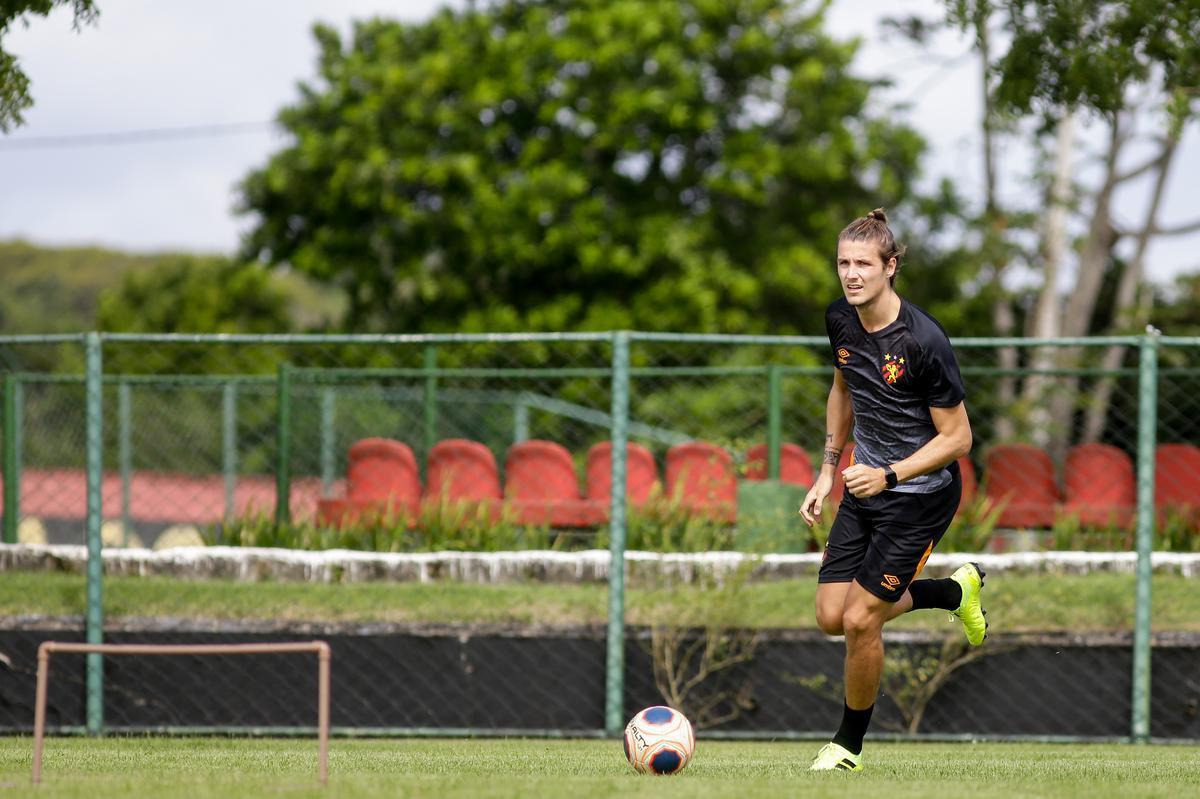 Nesta quinta-feira, sob o comando do treinador Daniel Paulista, Sport realizou primeiro trabalho ttico aps retorno s atividades