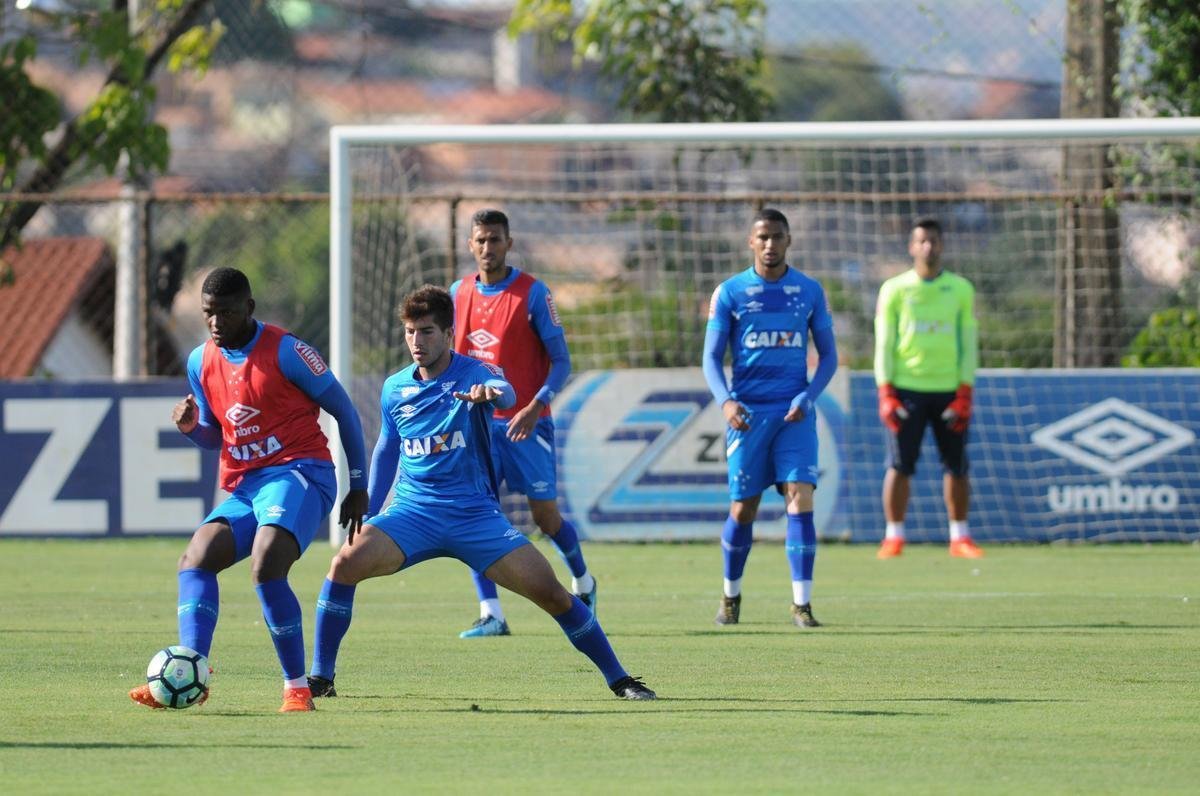 Fotos do treino do Cruzeiro desta sexta-feira (3/11), na Toca da Raposa II (Leandro Couri/EM D.A Press)