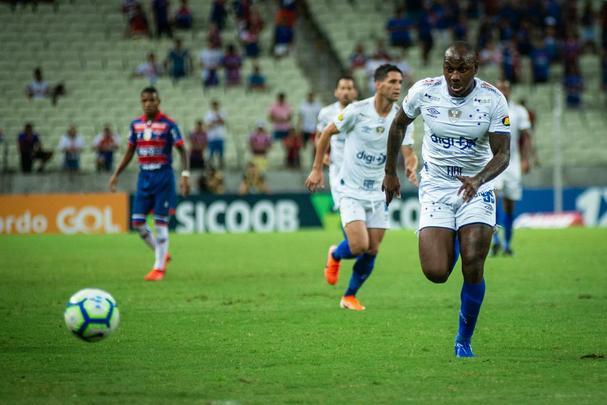 Fotos do jogo entre Fortaleza e Cruzeiro, na Arena Castelão, pela nona rodada do Brasileiro