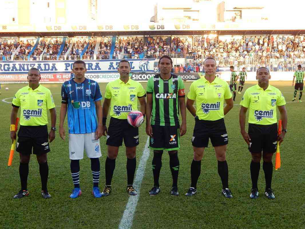 Fotos de URT x América, em Patos de Minas, pela segunda rodada do Campeonato Mineiro