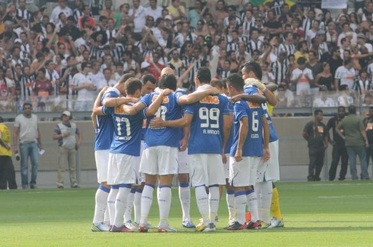 Fotos exclusivas do clssico entre Atltico e Cruzeiro na reabertura do novo Mineiro