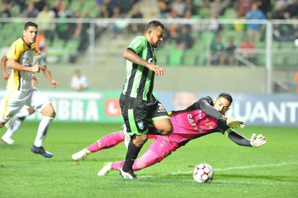 Imagens da partida entre Amrica e Cricima, no Independncia, pela Srie B do Brasileiro