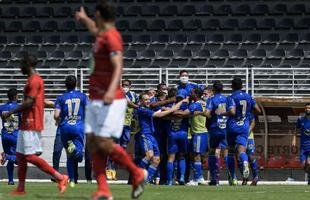 Boa e Cruzeiro se enfrentaram na manh� deste domingo de P�scoa na abertura da 7� rodada