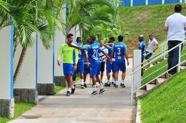Cruzeiro iniciou temporada 2018 com reapresentao do elenco nesta quarta-feira; a caminho do Grmio, Alisson se despediu dos companheiros