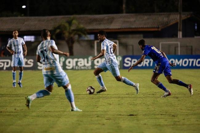 Fotos do jogo entre Londrina e Cruzeiro no Estdio do Caf, em Londrina, pela 34 rodada da Srie B do Brasileiro