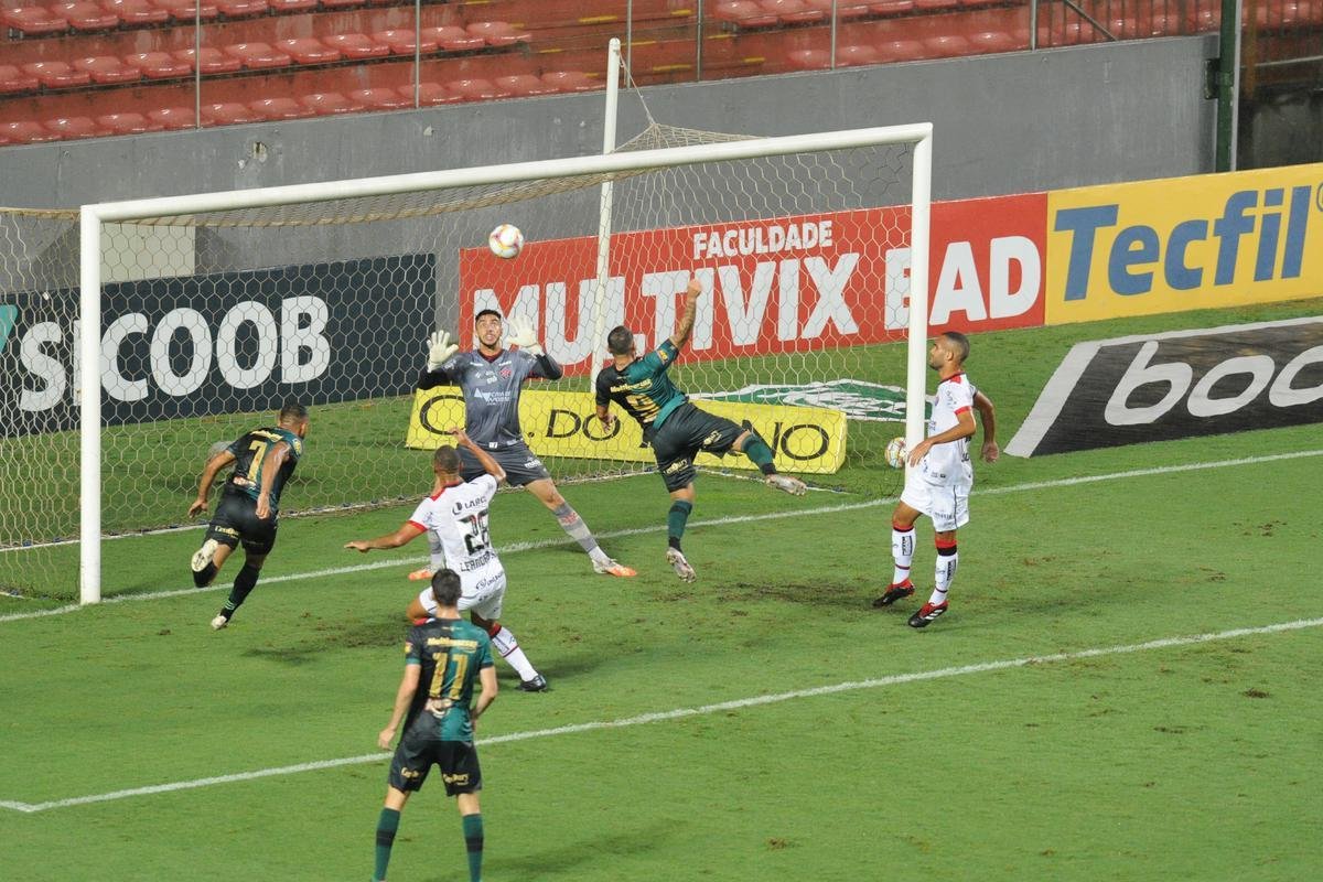 Fotos de Amrica x Vitria, no Independncia, pela 33 rodada