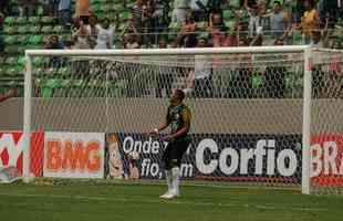 Na sua primeira partida com a camisa do Amrica, Agenor balanou as redes; o Coelho bateu o Cricima por 3 a 0, no Independncia
