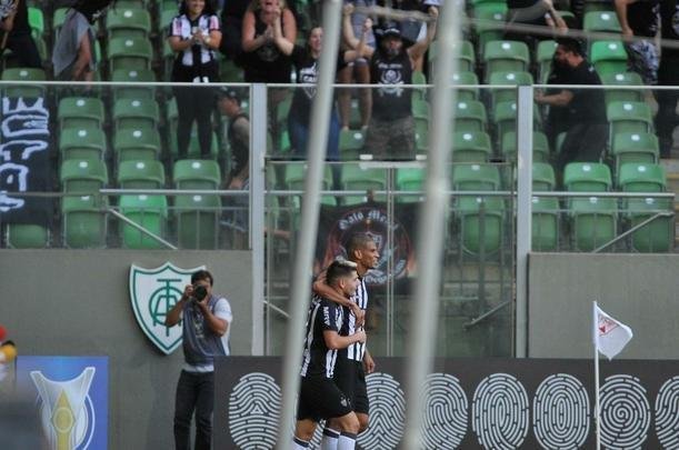 Imagens do jogo e da torcida do Galo no Independncia