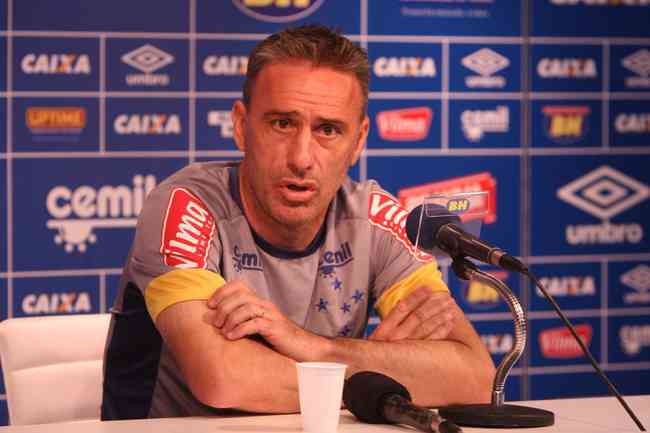Portuguese Paulo Bento coached Cruzeiro in 2016. The coach has been without a club since leaving the South Korean national team following the end of the World Cup in Qatar.