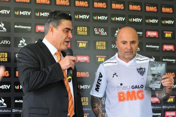 Sampaoli foi apresentado ao Atltico na tarde desta segunda-feira