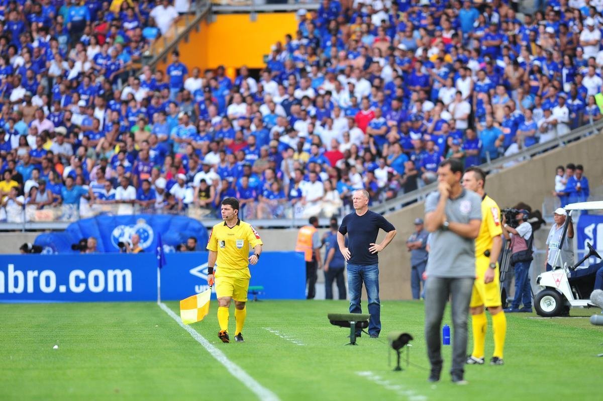 Fotos do jogo entre Cruzeiro e Corinthians, no Mineiro, pela 26 rodada do Campeonato Brasileiro