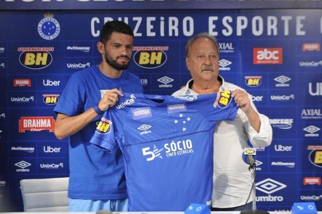 Jadson (volante): contratado em janeiro de 2019, acabou emprestado ao Bahia no fim do ano, aps o rebaixamento do Cruzeiro. Retornou ao clube em outubro de 2020 para disputa da Srie B do Campeonato Brasileiro. J vestiu a camisa celeste 37 vezes e marcou um gol. 