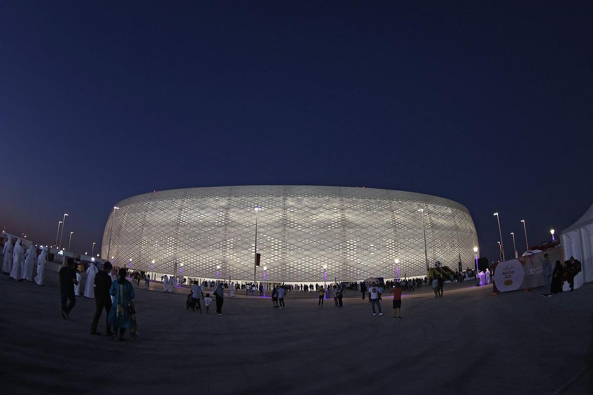 Estdio Al Thumama: arena da Copa tem capacidade para 40 mil torcedores e fica em Doha, capital do Catar. Foi projetado por pessoas nascidas no pas e reflete tradio familiar catari
