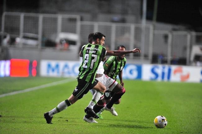 Fotos da partida entre Amrica e So Paulo, nesta quinta-feira (18), no Independncia, em Belo Horizonte, pelas quartas de final da Copa do Brasil.
