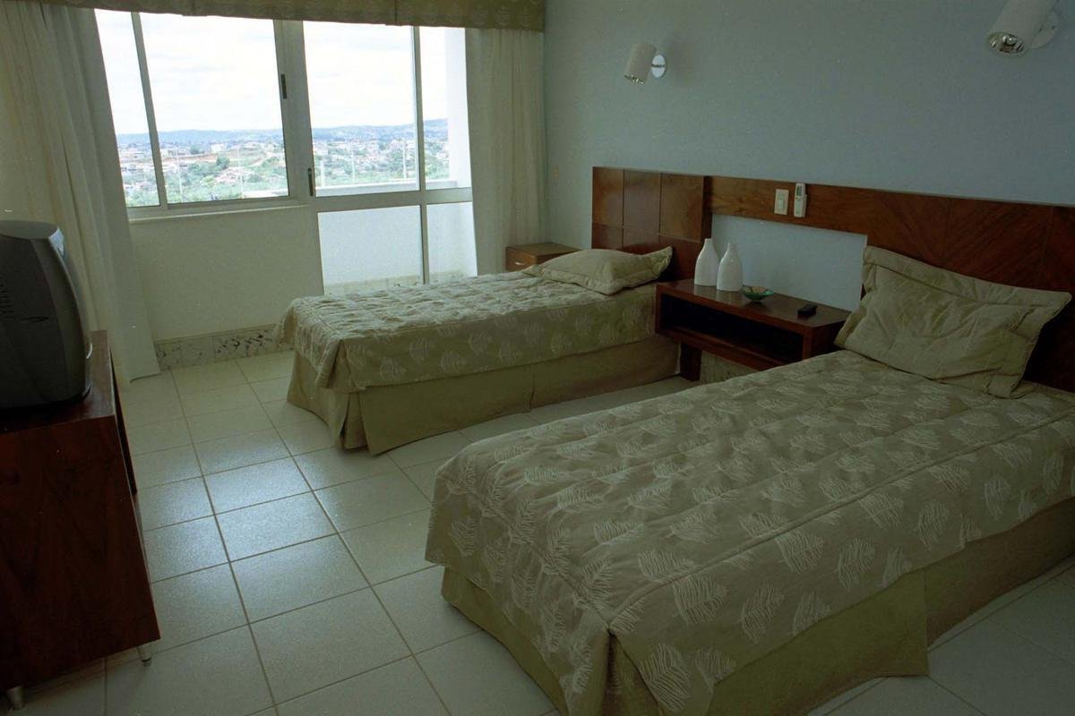 Fotos da Toca da Raposa II em 2003, um ano aps sua inaugurao, perodo em que era referncia no Brasil em centros de treinamento