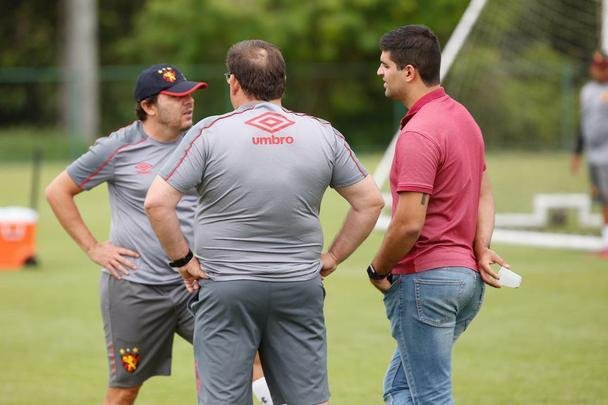 Equipe rubro-negra em preparação para jogo diante do Bragantino-SP, no próximo sábado